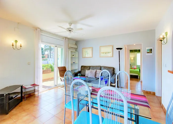 Apartment In Near Sandy Roses