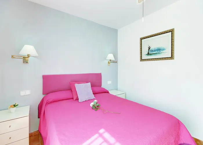 Apartment In Near Sandy