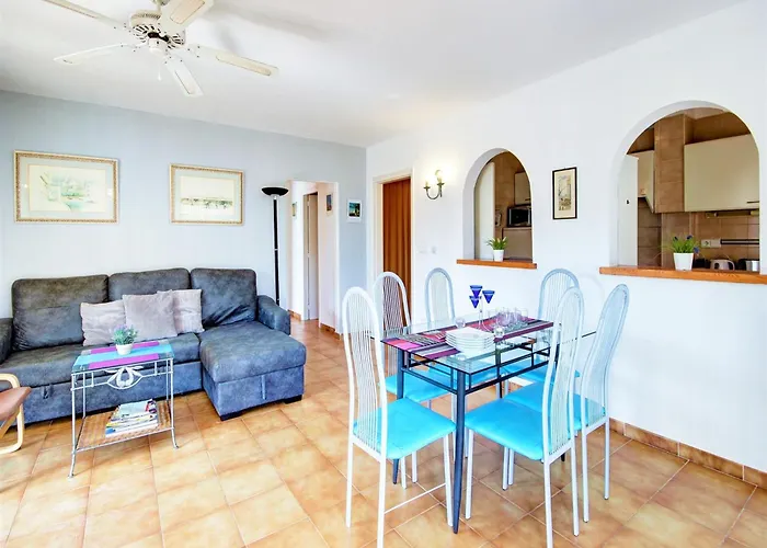 Apartment In Near Sandy *